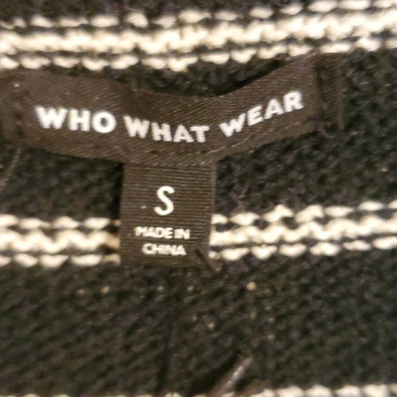 Women's Black/White Striped Cardigan - Picture 2 of 6